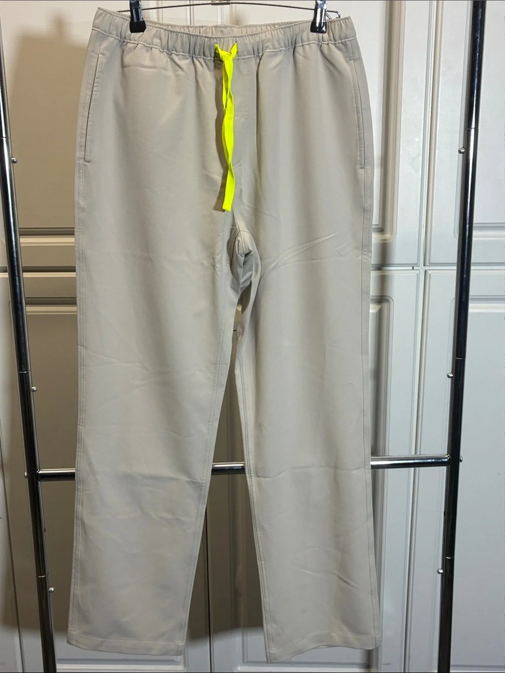 Figs Men's Small Beige Pisco Scrub Pants with Neon Yellow Tie